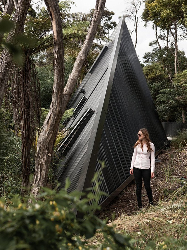 建筑师设计帐篷形度假住宅