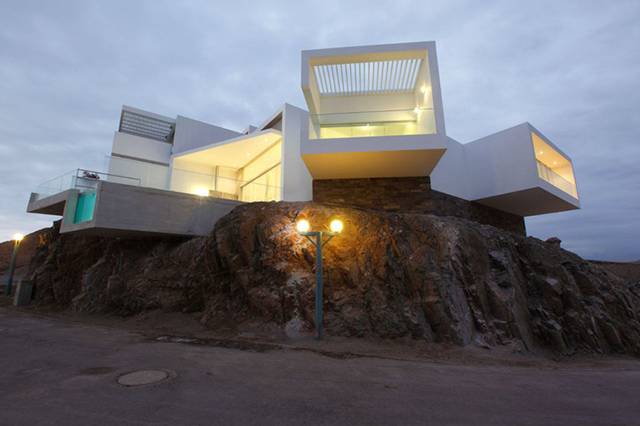 建筑设计师设计秘鲁海滩住宅