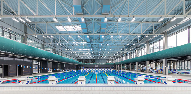 布达佩斯科技感设计游泳馆