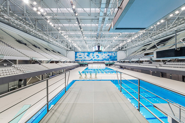 布达佩斯科技感设计游泳馆