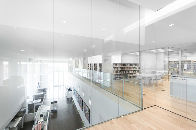 建筑师设计：加拿大索尔贝娄图书馆