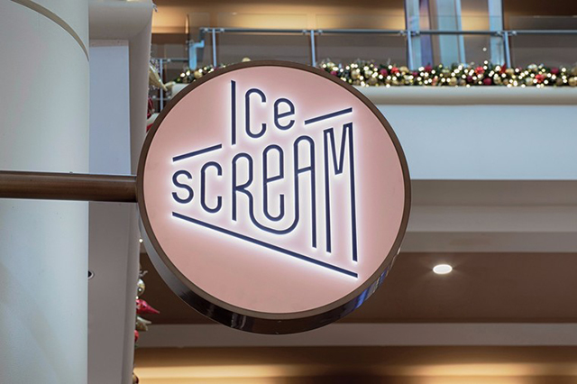 空间设计师打破常规设计冰淇淋甜品店