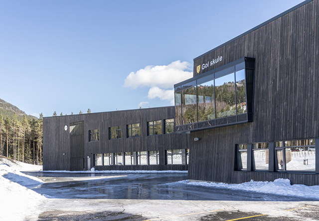 挪威建筑师设计色块组合的古尔学校