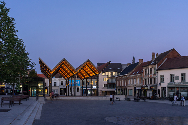建筑设计师师与照明设计师联合建造比利时菲尔福尔德广场